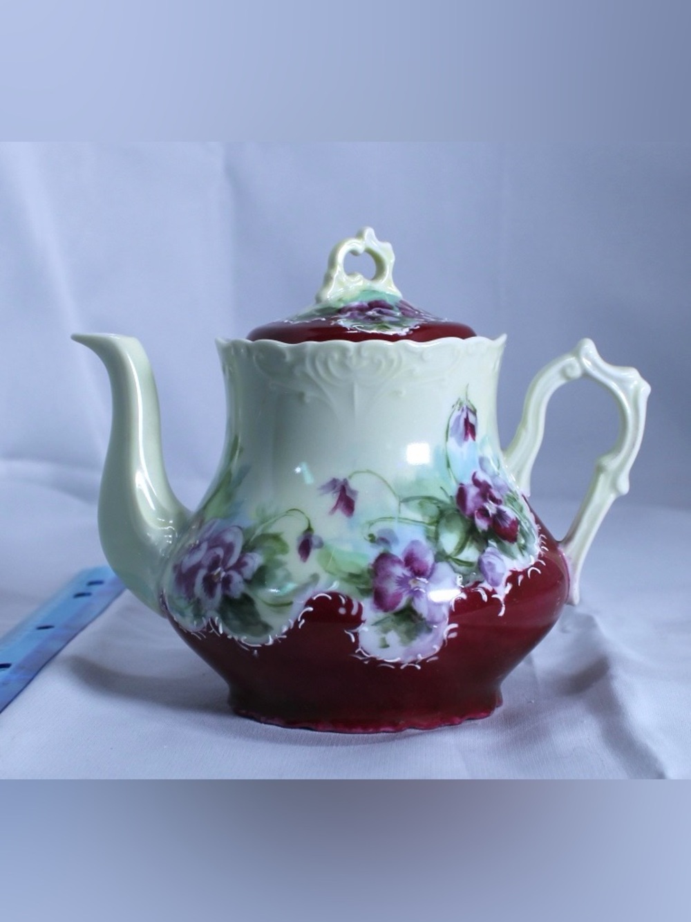 ANTIQUE! Reinhold Schlegelmilch (R.S) Prussia Porcelain Teapot with Matching Lid